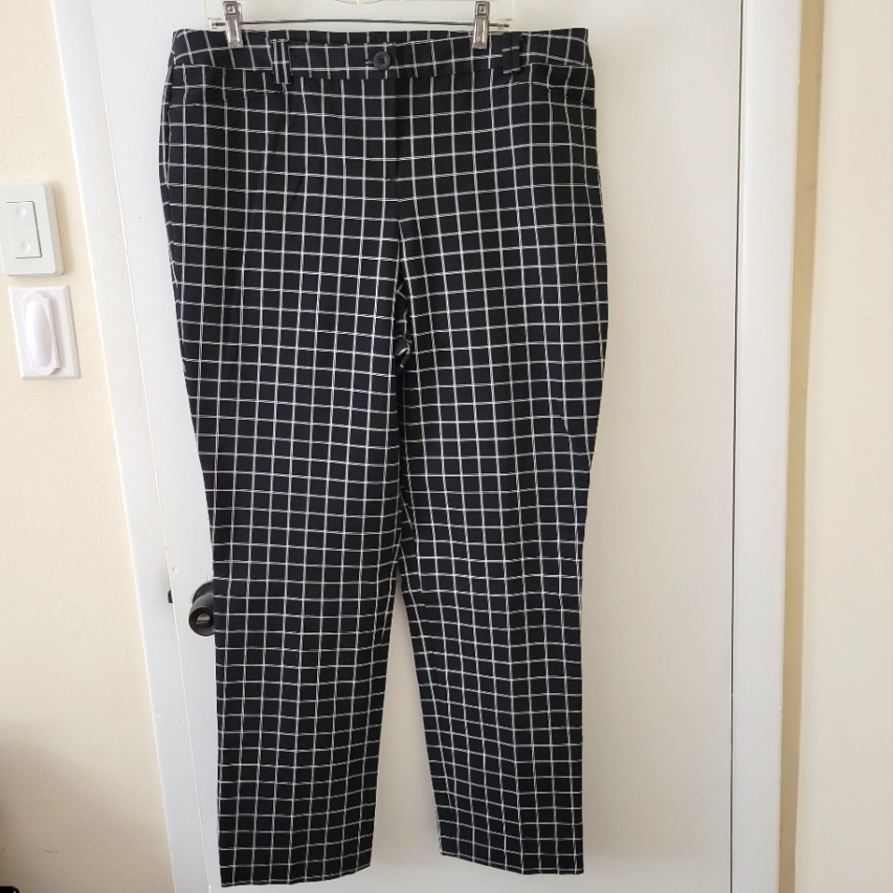 LANE BRYANT Plaid Straight leg pants Size 18